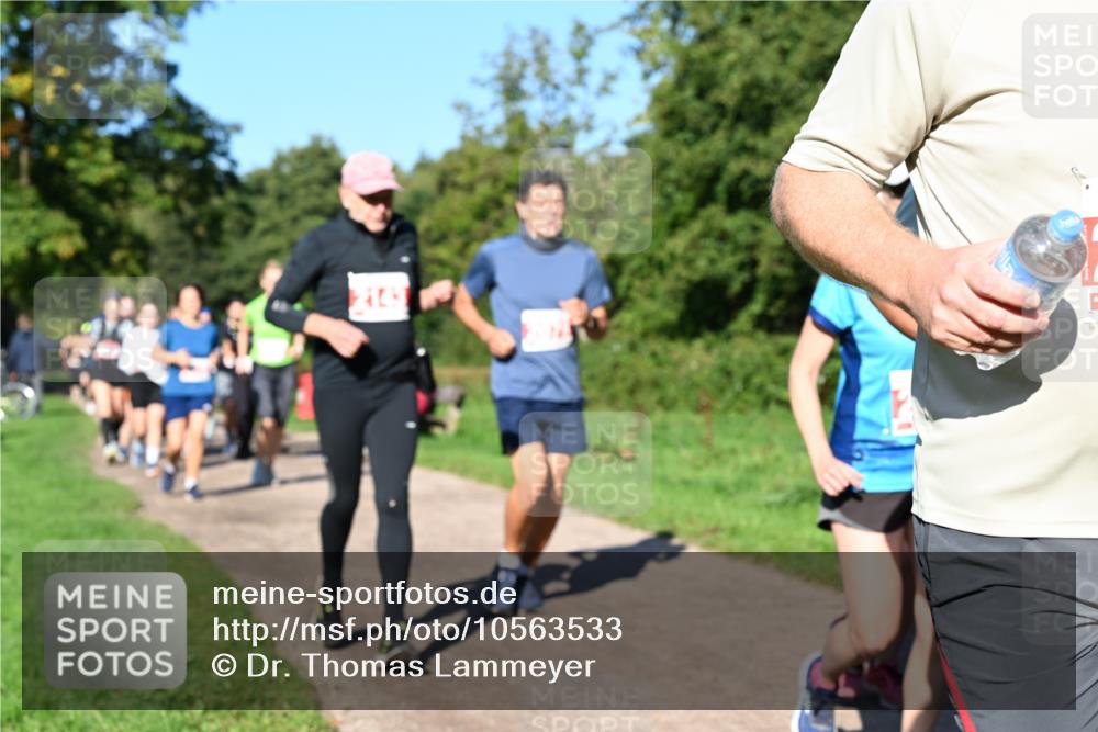 27.09.2026 - 35. Volkslauf durch das schöne Alstertal Dr. Thomas Lammeyer http://msf.ph/oto/10563533 27.09.2026 10:27:08 Laufen  meine-sportfotos.de