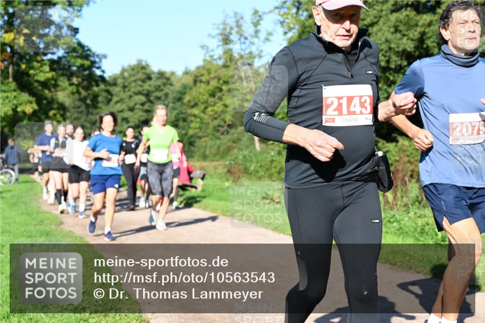 27.09.2026 - 35. Volkslauf durch das schöne Alstertal Dr. Thomas Lammeyer http://msf.ph/oto/10563543 27.09.2026 10:27:09 Laufen 2143, 2079 meine-sportfotos.de