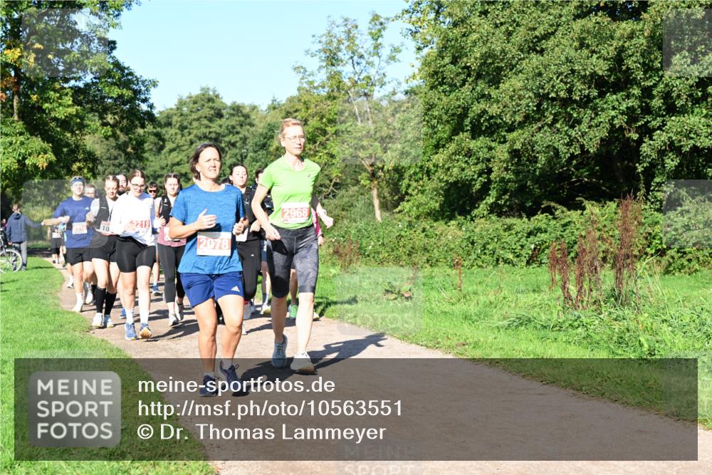 27.09.2026 - 35. Volkslauf durch das schöne Alstertal Dr. Thomas Lammeyer http://msf.ph/oto/10563551 27.09.2026 10:27:11 Laufen 10, 2219, 2968, 2078 meine-sportfotos.de