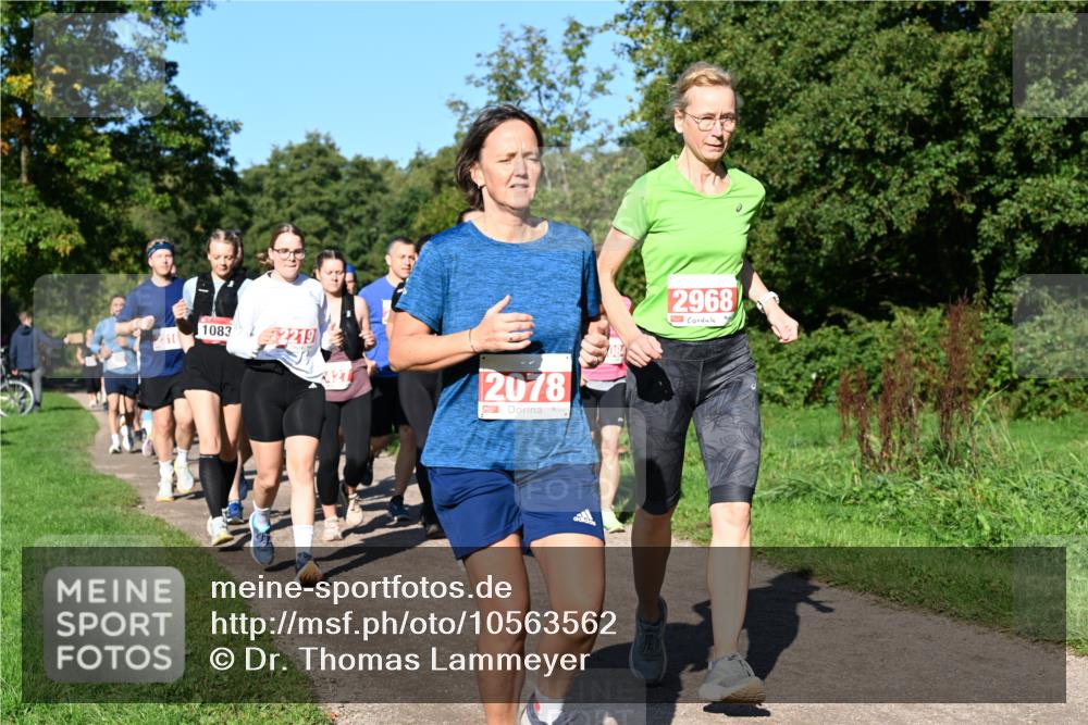 27.09.2026 - 35. Volkslauf durch das schöne Alstertal Dr. Thomas Lammeyer http://msf.ph/oto/10563562 27.09.2026 10:27:12 Laufen 1083, 2219, 2078, 2968 meine-sportfotos.de