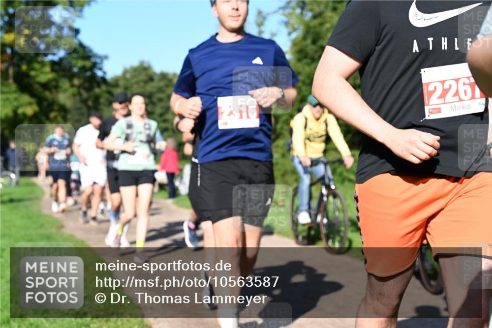 27.09.2026 - 35. Volkslauf durch das schöne Alstertal Dr. Thomas Lammeyer http://msf.ph/oto/10563587 27.09.2026 10:27:17 Laufen 4, 2316, 226 meine-sportfotos.de