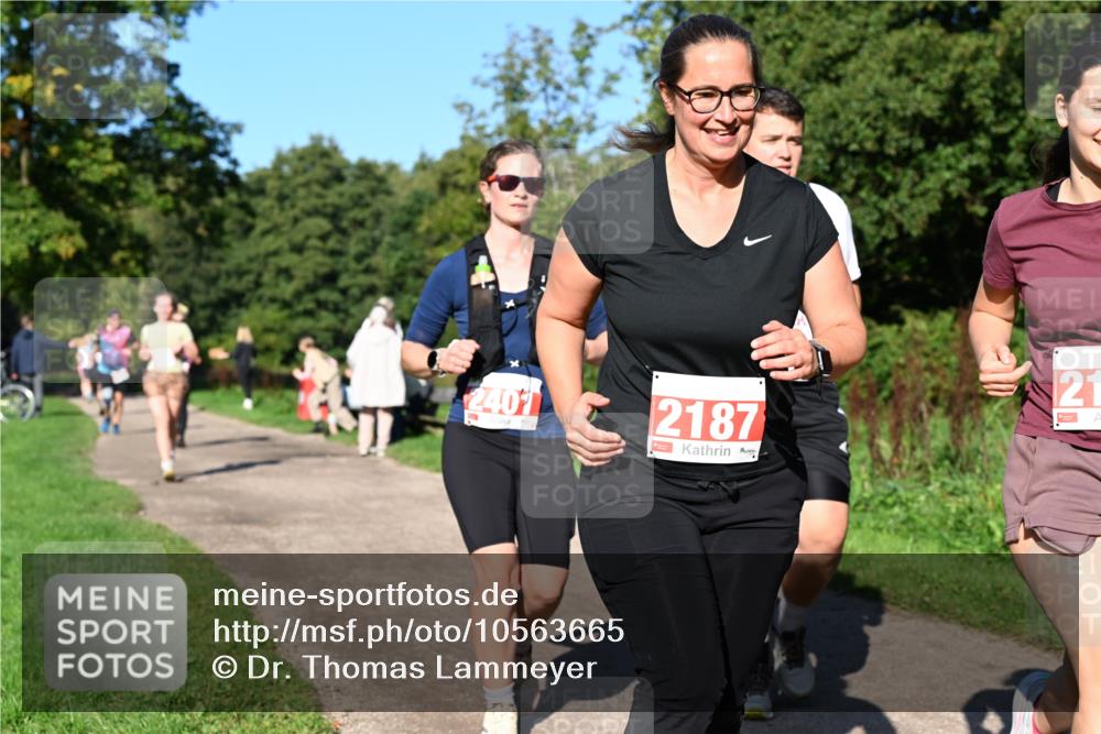 27.09.2026 - 35. Volkslauf durch das schöne Alstertal Dr. Thomas Lammeyer http://msf.ph/oto/10563665 27.09.2026 10:27:29 Laufen 21, 2401, 2187 meine-sportfotos.de