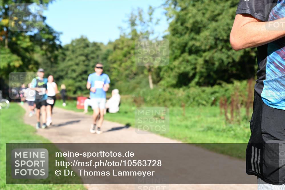 27.09.2026 - 35. Volkslauf durch das schöne Alstertal Dr. Thomas Lammeyer http://msf.ph/oto/10563728 27.09.2026 10:27:40 Laufen  meine-sportfotos.de