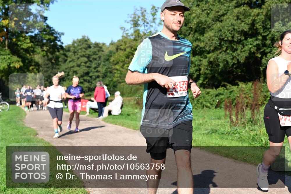 27.09.2026 - 35. Volkslauf durch das schöne Alstertal Dr. Thomas Lammeyer http://msf.ph/oto/10563758 27.09.2026 10:27:45 Laufen 356 meine-sportfotos.de