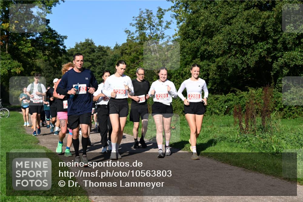 27.09.2026 - 35. Volkslauf durch das schöne Alstertal Dr. Thomas Lammeyer http://msf.ph/oto/10563803 27.09.2026 10:27:58 Laufen  meine-sportfotos.de