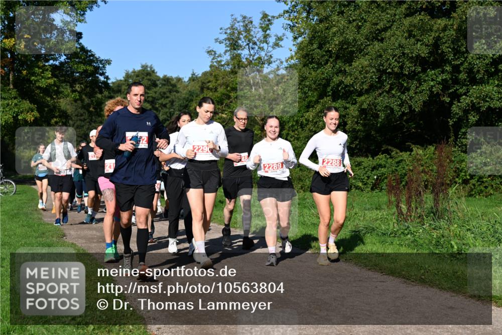 27.09.2026 - 35. Volkslauf durch das schöne Alstertal Dr. Thomas Lammeyer http://msf.ph/oto/10563804 27.09.2026 10:27:59 Laufen 217, 52, 2290, 2288, 2289 meine-sportfotos.de