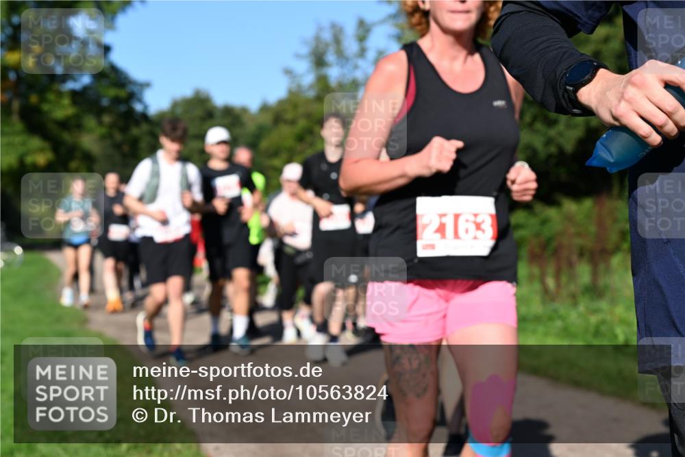 27.09.2026 - 35. Volkslauf durch das schöne Alstertal Dr. Thomas Lammeyer http://msf.ph/oto/10563824 27.09.2026 10:28:02 Laufen 2163 meine-sportfotos.de
