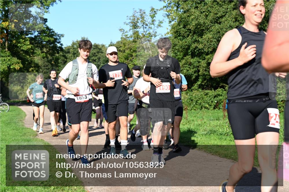 27.09.2026 - 35. Volkslauf durch das schöne Alstertal Dr. Thomas Lammeyer http://msf.ph/oto/10563829 27.09.2026 10:28:03 Laufen 2006, 2223, 1653, 2175, 190, 06 meine-sportfotos.de