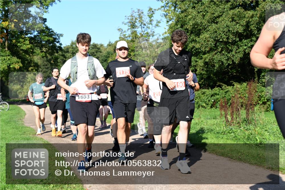 27.09.2026 - 35. Volkslauf durch das schöne Alstertal Dr. Thomas Lammeyer http://msf.ph/oto/10563832 27.09.2026 10:28:03 Laufen 2006, 222, 653, 2175, 210, 90 meine-sportfotos.de