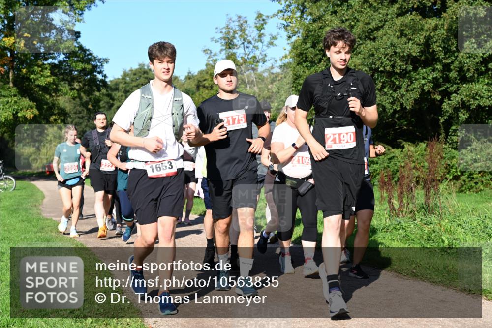 27.09.2026 - 35. Volkslauf durch das schöne Alstertal Dr. Thomas Lammeyer http://msf.ph/oto/10563835 27.09.2026 10:28:04 Laufen 2006, 1653, 2175, 2109, 2190 meine-sportfotos.de