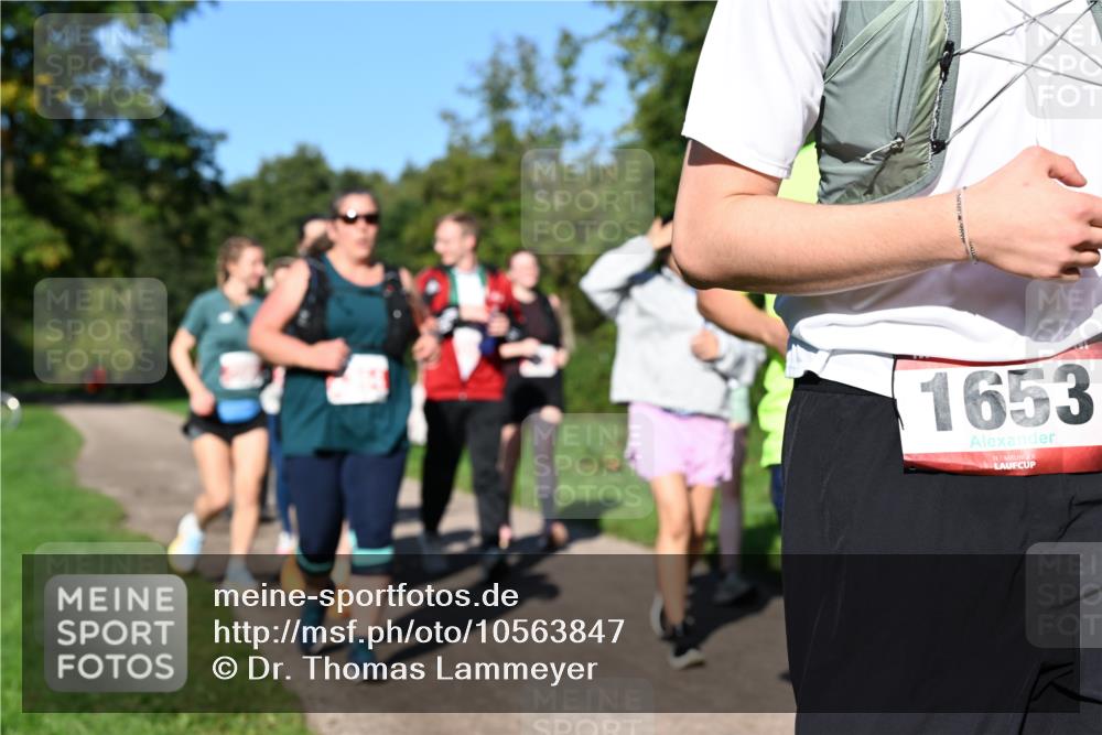27.09.2026 - 35. Volkslauf durch das schöne Alstertal Dr. Thomas Lammeyer http://msf.ph/oto/10563847 27.09.2026 10:28:06 Laufen 1653 meine-sportfotos.de