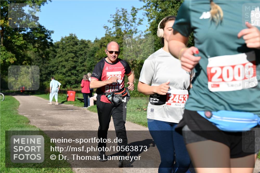 27.09.2026 - 35. Volkslauf durch das schöne Alstertal Dr. Thomas Lammeyer http://msf.ph/oto/10563873 27.09.2026 10:28:10 Laufen 239, 2453, 2006 meine-sportfotos.de