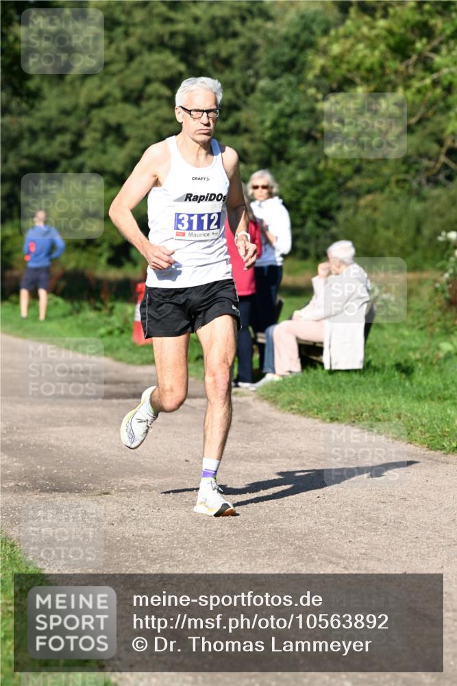 27.09.2026 - 35. Volkslauf durch das schöne Alstertal Dr. Thomas Lammeyer http://msf.ph/oto/10563892 27.09.2026 10:33:32 Laufen 3112 meine-sportfotos.de