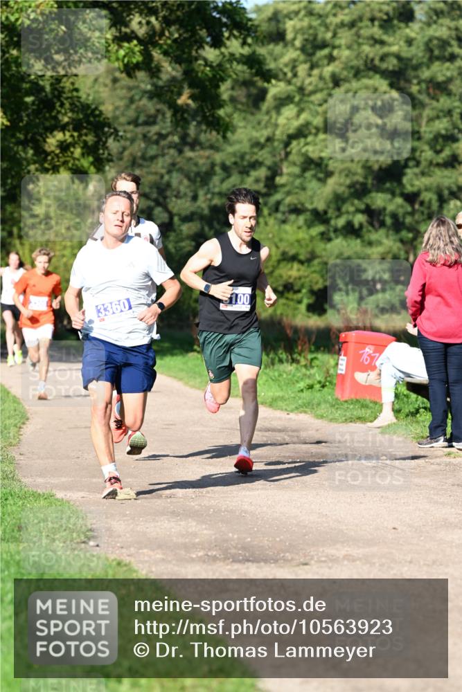 27.09.2026 - 35. Volkslauf durch das schöne Alstertal Dr. Thomas Lammeyer http://msf.ph/oto/10563923 27.09.2026 10:33:41 Laufen 3360, 167 meine-sportfotos.de