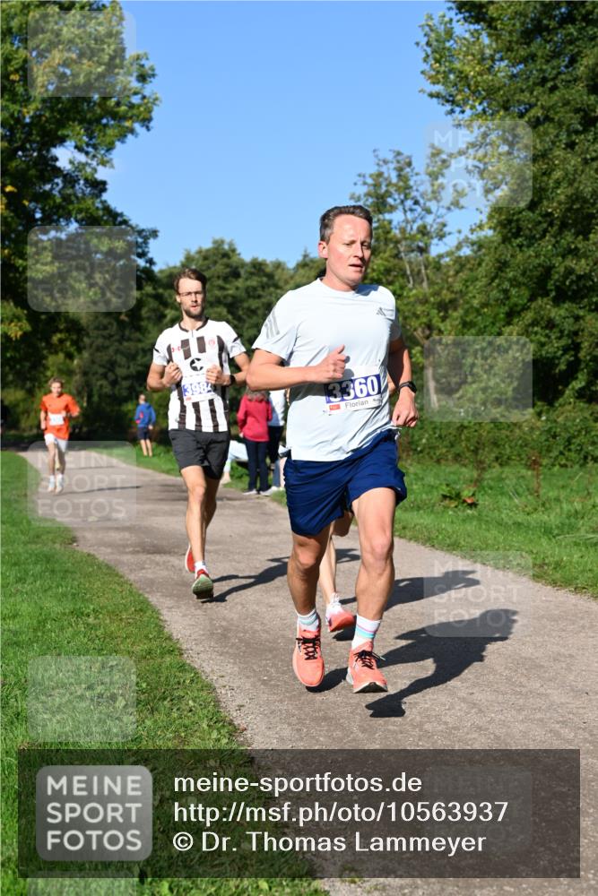 27.09.2026 - 35. Volkslauf durch das schöne Alstertal Dr. Thomas Lammeyer http://msf.ph/oto/10563937 27.09.2026 10:33:43 Laufen 3984, 3360 meine-sportfotos.de