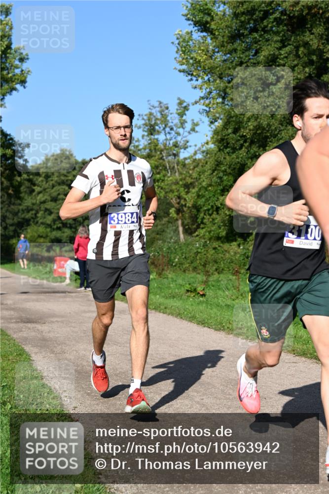 27.09.2026 - 35. Volkslauf durch das schöne Alstertal Dr. Thomas Lammeyer http://msf.ph/oto/10563942 27.09.2026 10:33:44 Laufen 3984, 3100 meine-sportfotos.de