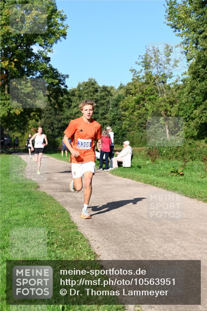 27.09.2026 - 35. Volkslauf durch das schöne Alstertal Dr. Thomas Lammeyer http://msf.ph/oto/10563951 27.09.2026 10:33:47 Laufen 3308 meine-sportfotos.de