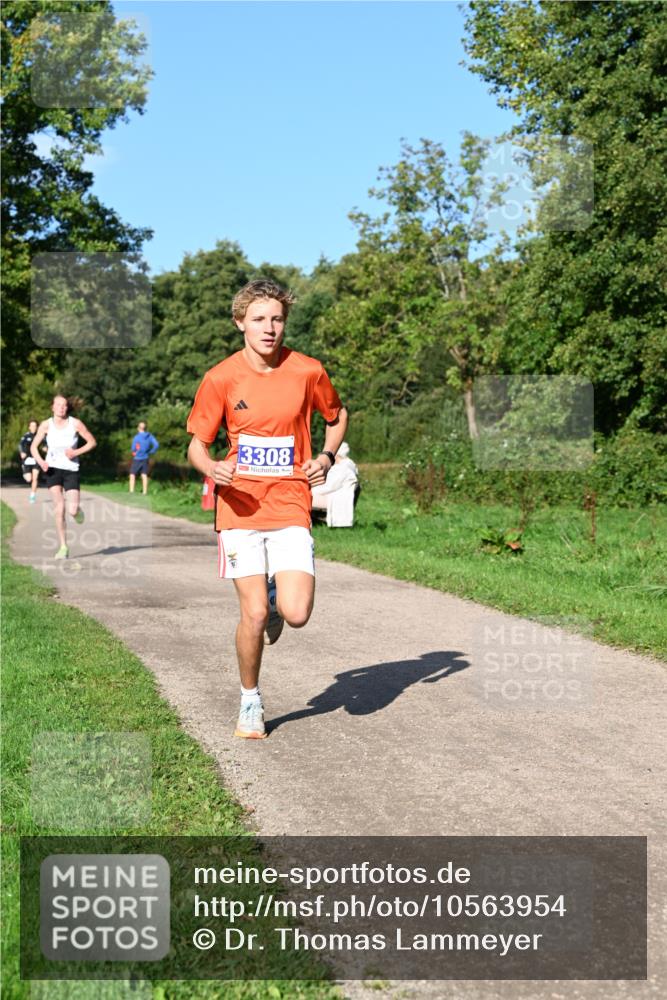 27.09.2026 - 35. Volkslauf durch das schöne Alstertal Dr. Thomas Lammeyer http://msf.ph/oto/10563954 27.09.2026 10:33:48 Laufen 3308 meine-sportfotos.de
