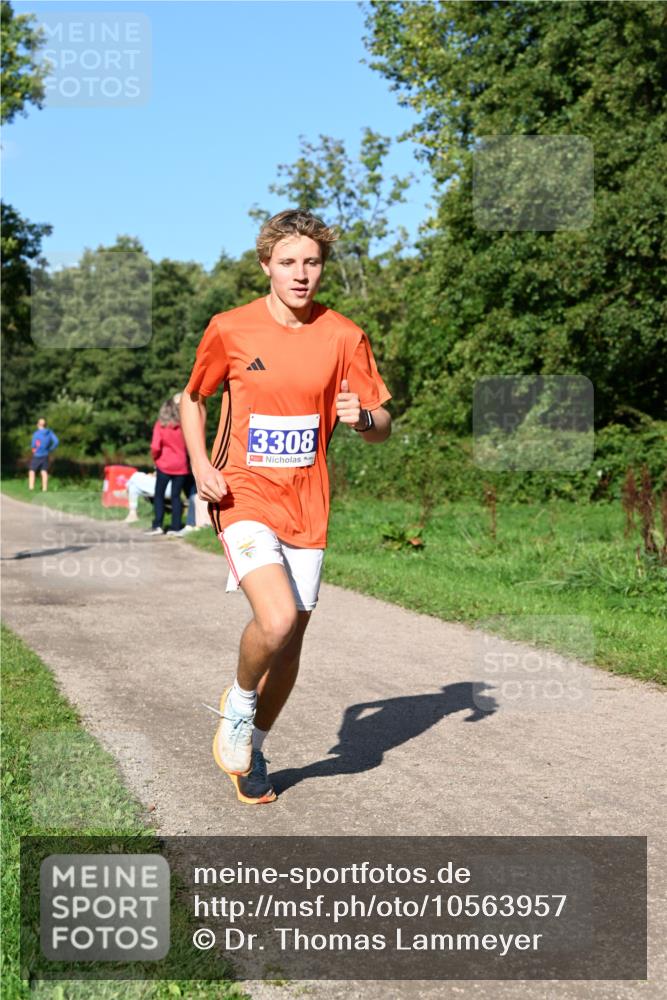 27.09.2026 - 35. Volkslauf durch das schöne Alstertal Dr. Thomas Lammeyer http://msf.ph/oto/10563957 27.09.2026 10:33:48 Laufen 3308 meine-sportfotos.de