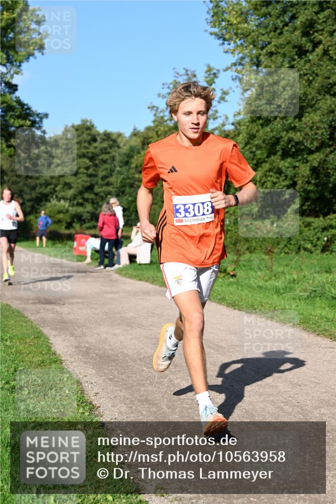 27.09.2026 - 35. Volkslauf durch das schöne Alstertal Dr. Thomas Lammeyer http://msf.ph/oto/10563958 27.09.2026 10:33:48 Laufen 3308 meine-sportfotos.de