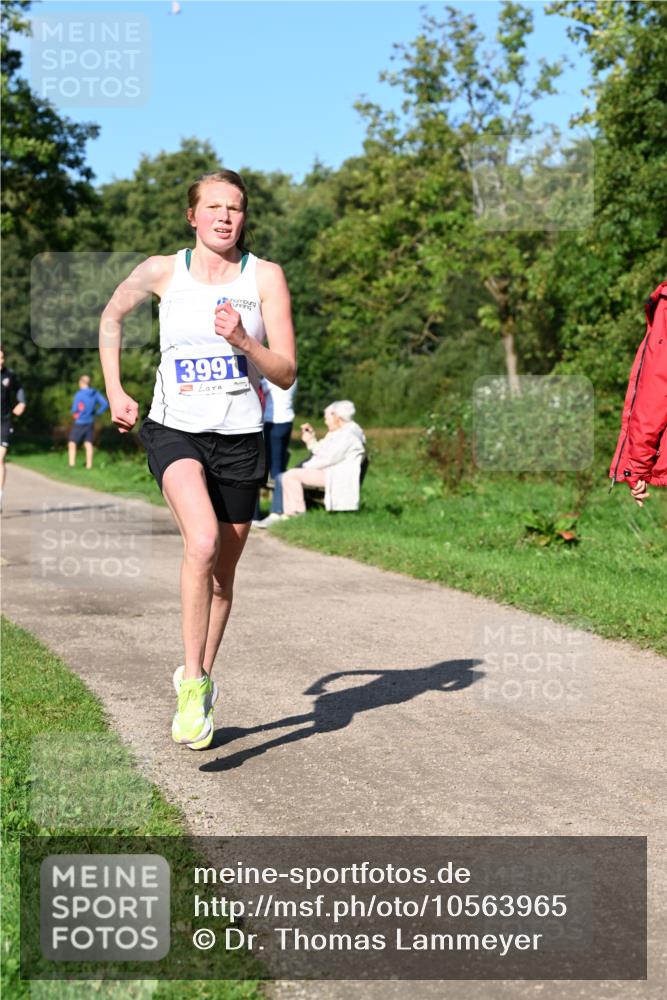 27.09.2026 - 35. Volkslauf durch das schöne Alstertal Dr. Thomas Lammeyer http://msf.ph/oto/10563965 27.09.2026 10:33:51 Laufen 3991 meine-sportfotos.de