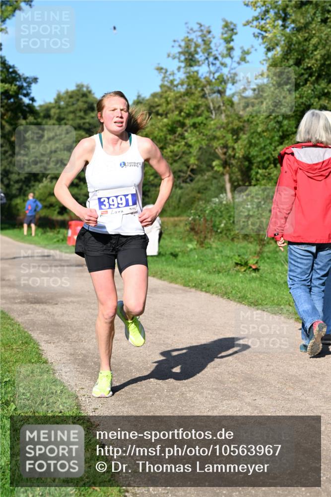 27.09.2026 - 35. Volkslauf durch das schöne Alstertal Dr. Thomas Lammeyer http://msf.ph/oto/10563967 27.09.2026 10:33:51 Laufen 3991 meine-sportfotos.de