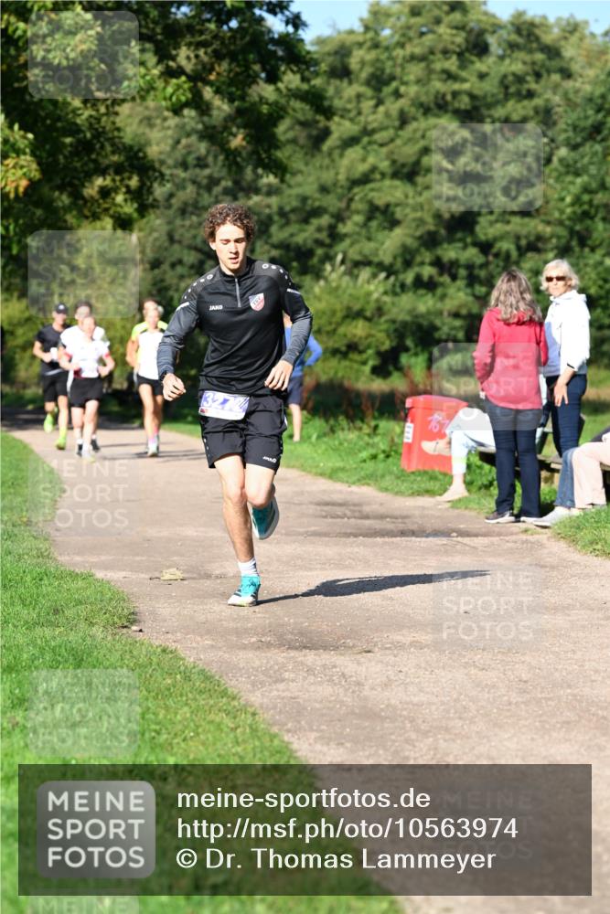 27.09.2026 - 35. Volkslauf durch das schöne Alstertal Dr. Thomas Lammeyer http://msf.ph/oto/10563974 27.09.2026 10:33:54 Laufen  meine-sportfotos.de