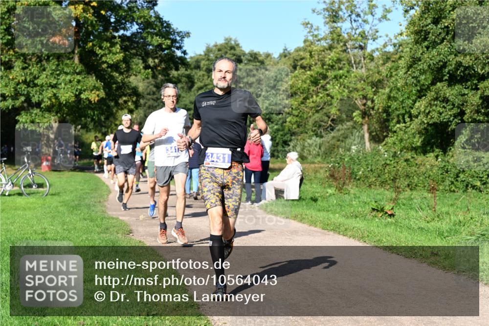 27.09.2026 - 35. Volkslauf durch das schöne Alstertal Dr. Thomas Lammeyer http://msf.ph/oto/10564043 27.09.2026 10:34:07 Laufen 3431 meine-sportfotos.de