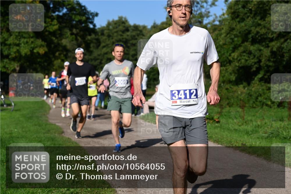 27.09.2026 - 35. Volkslauf durch das schöne Alstertal Dr. Thomas Lammeyer http://msf.ph/oto/10564055 27.09.2026 10:34:09 Laufen 3069, 3412 meine-sportfotos.de