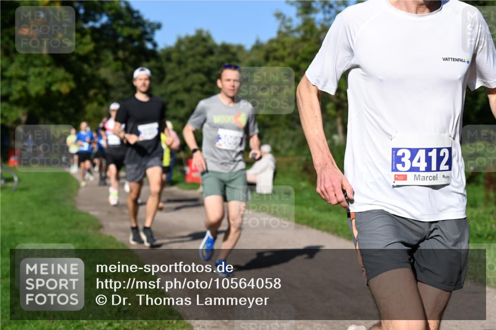 27.09.2026 - 35. Volkslauf durch das schöne Alstertal Dr. Thomas Lammeyer http://msf.ph/oto/10564058 27.09.2026 10:34:09 Laufen 3412 meine-sportfotos.de