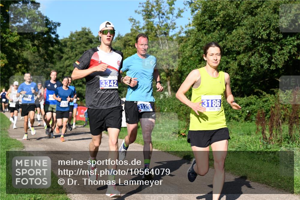 27.09.2026 - 35. Volkslauf durch das schöne Alstertal Dr. Thomas Lammeyer http://msf.ph/oto/10564079 27.09.2026 10:34:13 Laufen 3342, 3120, 3186 meine-sportfotos.de