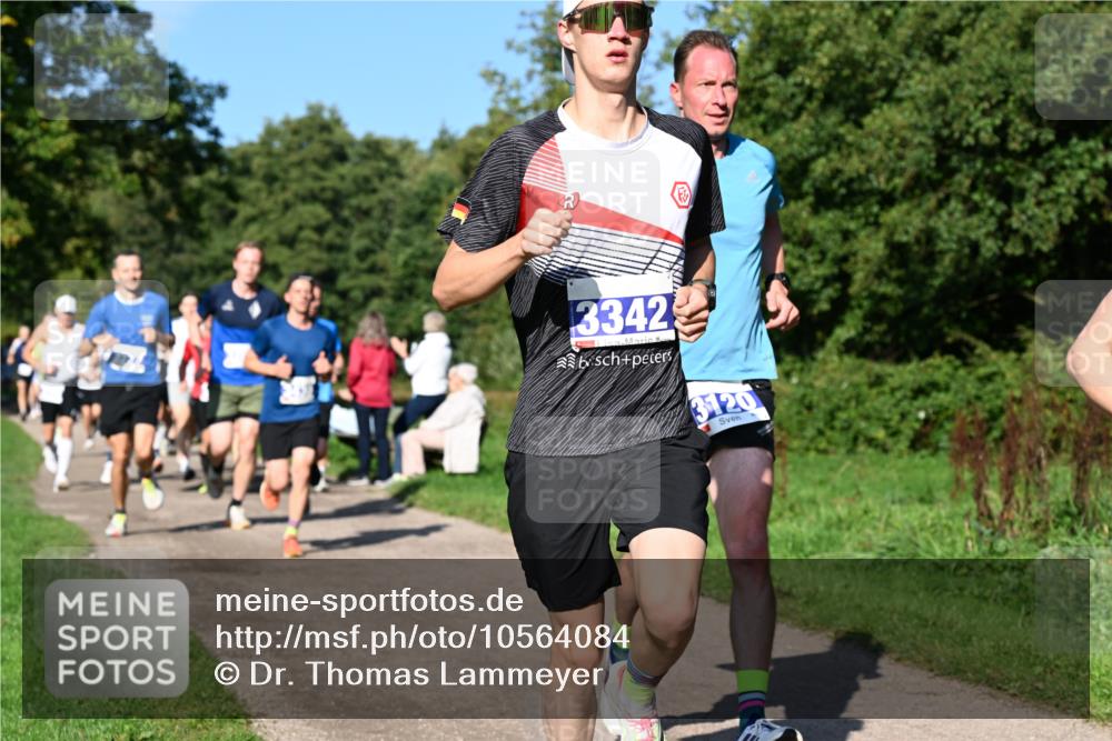 27.09.2026 - 35. Volkslauf durch das schöne Alstertal Dr. Thomas Lammeyer http://msf.ph/oto/10564084 27.09.2026 10:34:13 Laufen 3342, 3120 meine-sportfotos.de