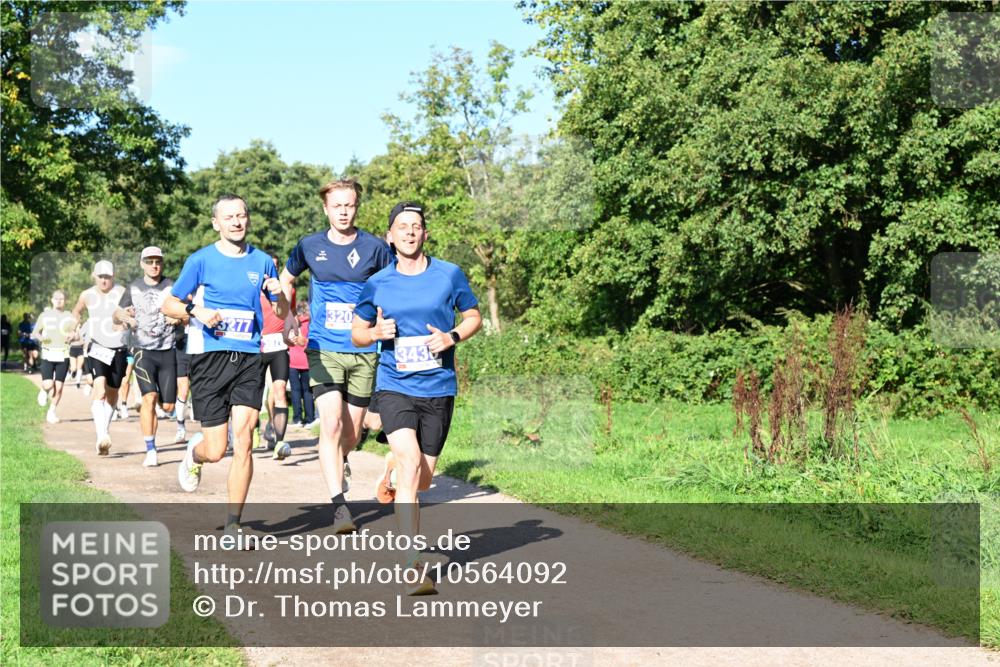 27.09.2026 - 35. Volkslauf durch das schöne Alstertal Dr. Thomas Lammeyer http://msf.ph/oto/10564092 27.09.2026 10:34:15 Laufen 320, 3435 meine-sportfotos.de