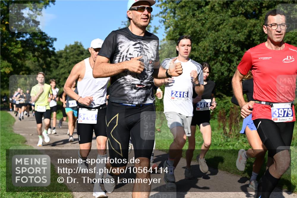 27.09.2026 - 35. Volkslauf durch das schöne Alstertal Dr. Thomas Lammeyer http://msf.ph/oto/10564114 27.09.2026 10:34:18 Laufen 2416, 3414, 3979 meine-sportfotos.de