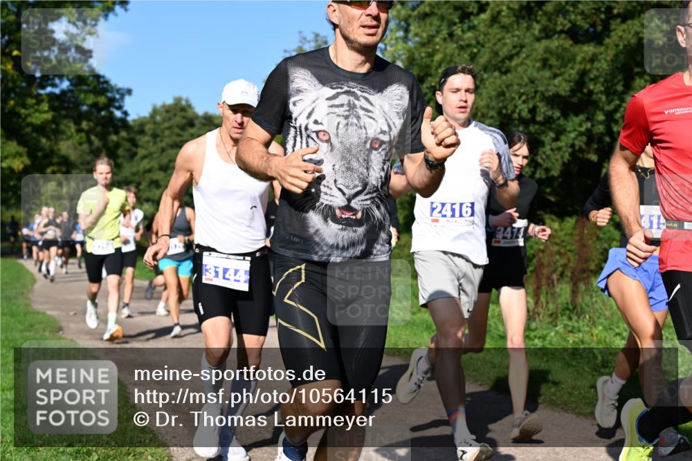 27.09.2026 - 35. Volkslauf durch das schöne Alstertal Dr. Thomas Lammeyer http://msf.ph/oto/10564115 27.09.2026 10:34:18 Laufen  meine-sportfotos.de