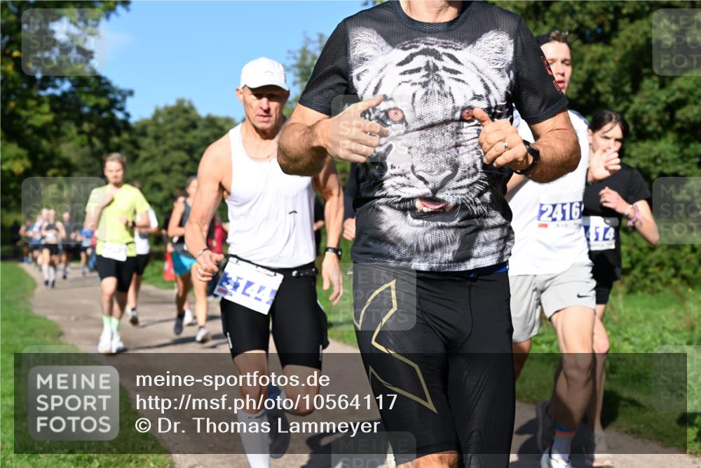 27.09.2026 - 35. Volkslauf durch das schöne Alstertal Dr. Thomas Lammeyer http://msf.ph/oto/10564117 27.09.2026 10:34:19 Laufen 3144, 2416, 414 meine-sportfotos.de