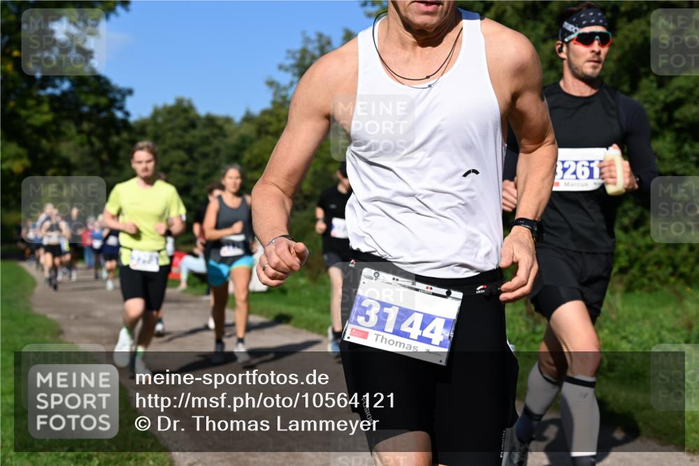 27.09.2026 - 35. Volkslauf durch das schöne Alstertal Dr. Thomas Lammeyer http://msf.ph/oto/10564121 27.09.2026 10:34:19 Laufen 3144, 3261 meine-sportfotos.de