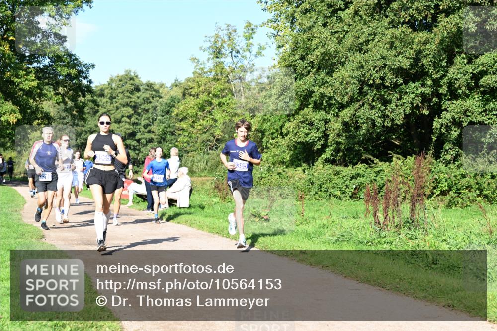27.09.2026 - 35. Volkslauf durch das schöne Alstertal Dr. Thomas Lammeyer http://msf.ph/oto/10564153 27.09.2026 10:34:24 Laufen 3965, 3385 meine-sportfotos.de