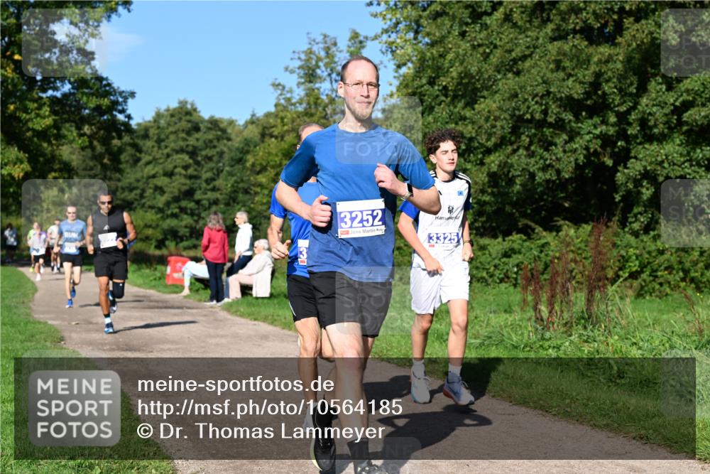 27.09.2026 - 35. Volkslauf durch das schöne Alstertal Dr. Thomas Lammeyer http://msf.ph/oto/10564185 27.09.2026 10:34:30 Laufen 3252, 3325 meine-sportfotos.de