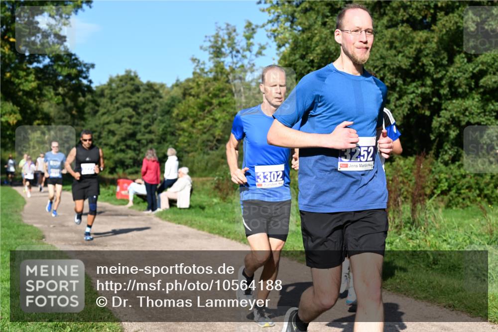 27.09.2026 - 35. Volkslauf durch das schöne Alstertal Dr. Thomas Lammeyer http://msf.ph/oto/10564188 27.09.2026 10:34:30 Laufen 3302, 3252 meine-sportfotos.de