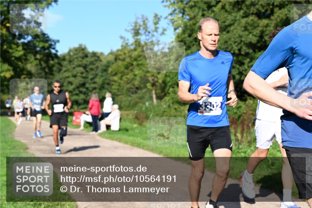 27.09.2026 - 35. Volkslauf durch das schöne Alstertal Dr. Thomas Lammeyer http://msf.ph/oto/10564191 27.09.2026 10:34:30 Laufen 3302 meine-sportfotos.de