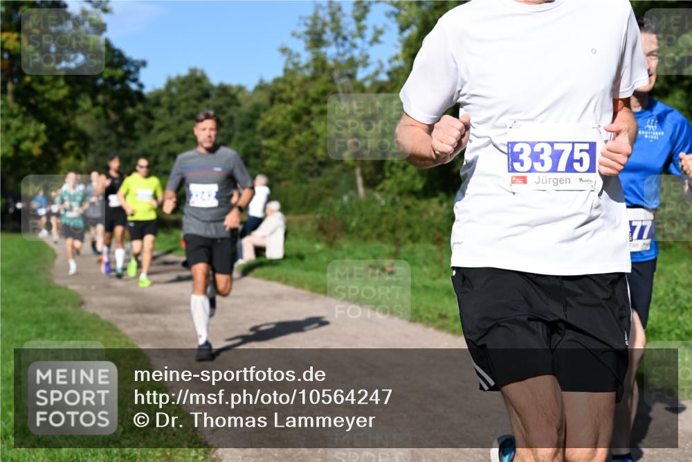 27.09.2026 - 35. Volkslauf durch das schöne Alstertal Dr. Thomas Lammeyer http://msf.ph/oto/10564247 27.09.2026 10:34:45 Laufen 3375, 77 meine-sportfotos.de