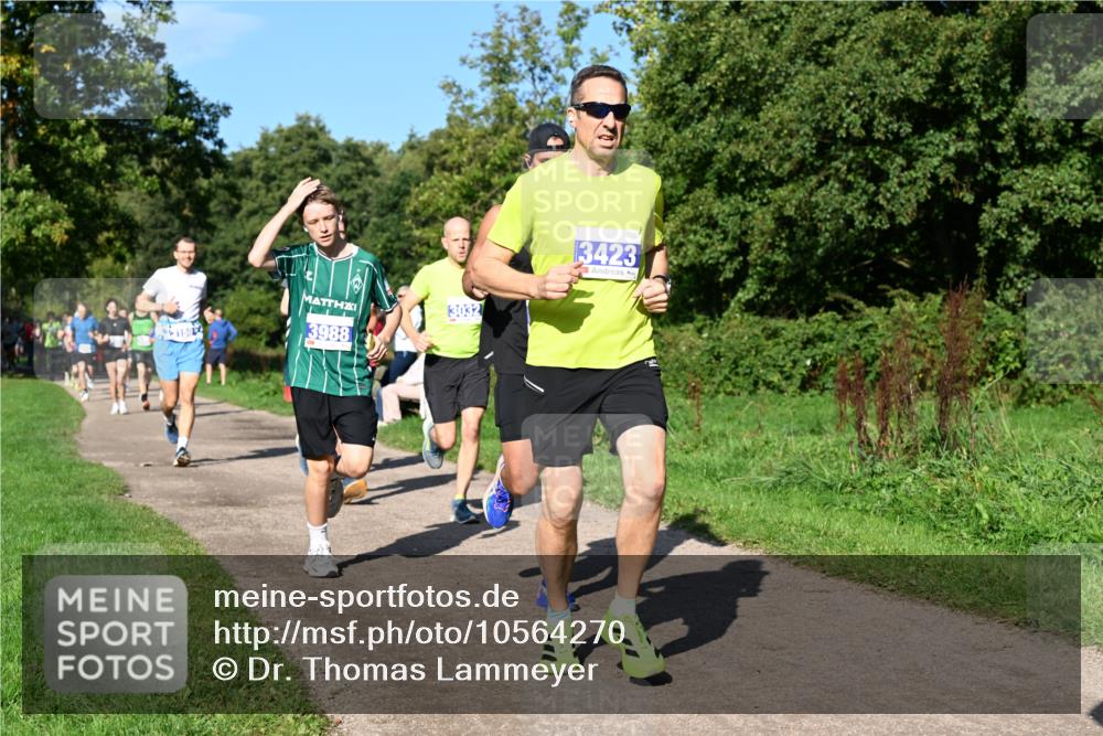 27.09.2026 - 35. Volkslauf durch das schöne Alstertal Dr. Thomas Lammeyer http://msf.ph/oto/10564270 27.09.2026 10:34:49 Laufen 3988, 3032, 13423 meine-sportfotos.de