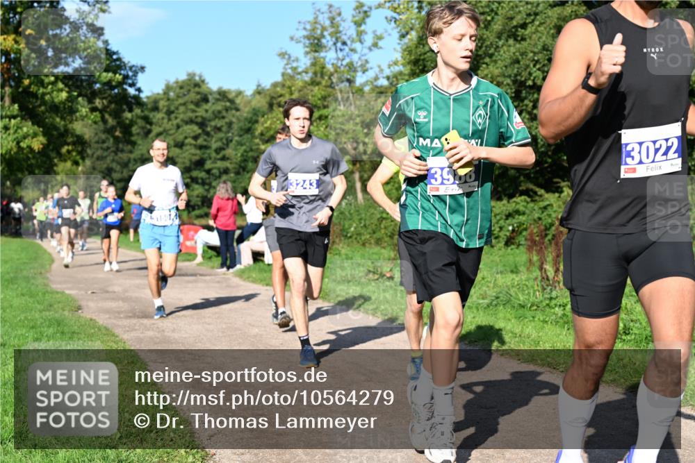 27.09.2026 - 35. Volkslauf durch das schöne Alstertal Dr. Thomas Lammeyer http://msf.ph/oto/10564279 27.09.2026 10:34:50 Laufen 3243, 3956, 3022 meine-sportfotos.de