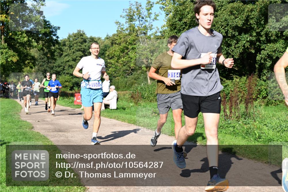 27.09.2026 - 35. Volkslauf durch das schöne Alstertal Dr. Thomas Lammeyer http://msf.ph/oto/10564287 27.09.2026 10:34:51 Laufen 3164, 150 meine-sportfotos.de