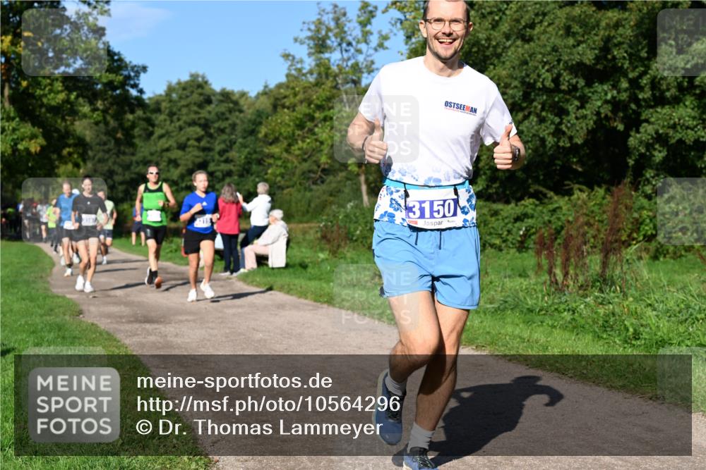 27.09.2026 - 35. Volkslauf durch das schöne Alstertal Dr. Thomas Lammeyer http://msf.ph/oto/10564296 27.09.2026 10:34:53 Laufen 3150 meine-sportfotos.de
