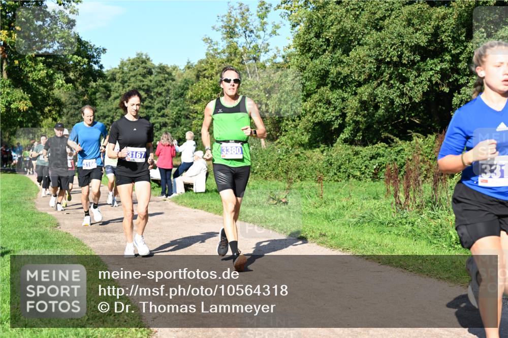 27.09.2026 - 35. Volkslauf durch das schöne Alstertal Dr. Thomas Lammeyer http://msf.ph/oto/10564318 27.09.2026 10:34:56 Laufen  meine-sportfotos.de