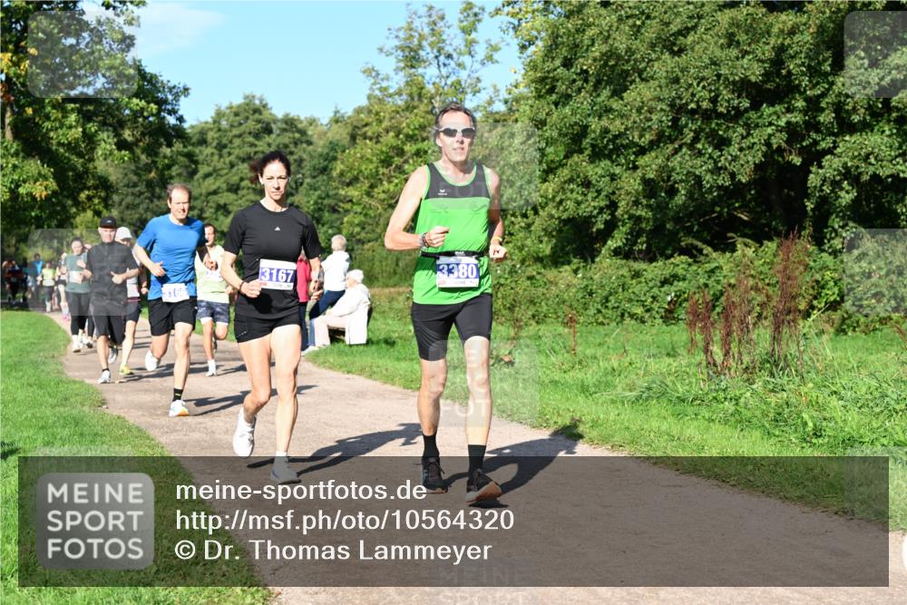 27.09.2026 - 35. Volkslauf durch das schöne Alstertal Dr. Thomas Lammeyer http://msf.ph/oto/10564320 27.09.2026 10:34:57 Laufen 3167, 166, 3380 meine-sportfotos.de