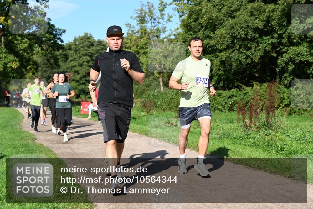 27.09.2026 - 35. Volkslauf durch das schöne Alstertal Dr. Thomas Lammeyer http://msf.ph/oto/10564344 27.09.2026 10:35:00 Laufen 10, 3204 meine-sportfotos.de