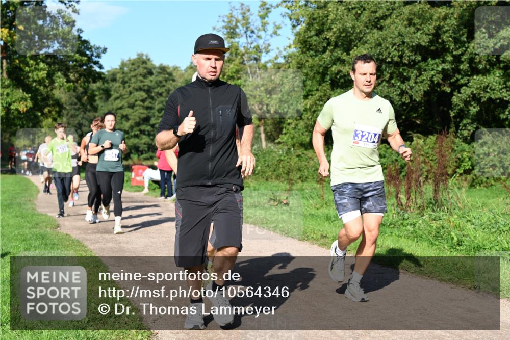 27.09.2026 - 35. Volkslauf durch das schöne Alstertal Dr. Thomas Lammeyer http://msf.ph/oto/10564346 27.09.2026 10:35:01 Laufen 3204 meine-sportfotos.de